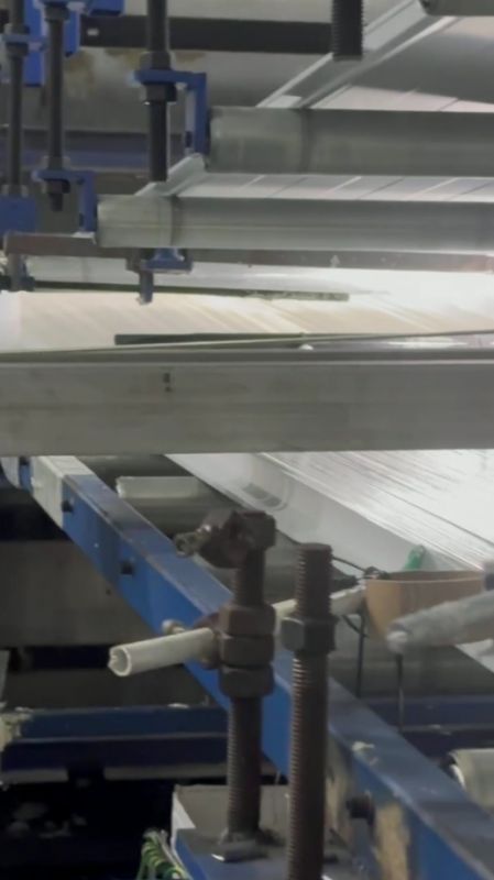 冷庫(kù)板發(fā)泡中